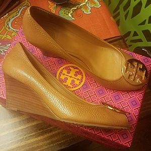 Tory Burch Sally 2 Peep Toe Wedges, Tan- Size 10 t